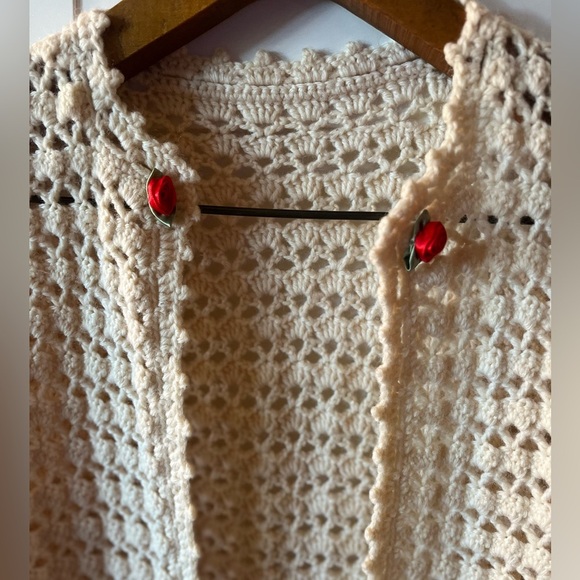 Cream Crochet Cardigan with Red Rose Buttons - Picture 5 of 6